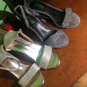 2 high heels black and grey, 8$ each.